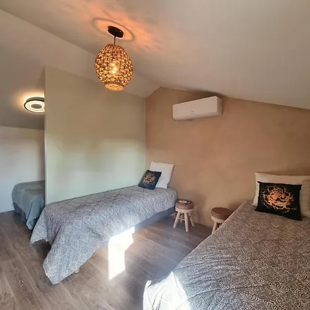 Evasion Champetre Avec Spa, Activites Ludiques Et Confort Moderne - Fr-1-496-310